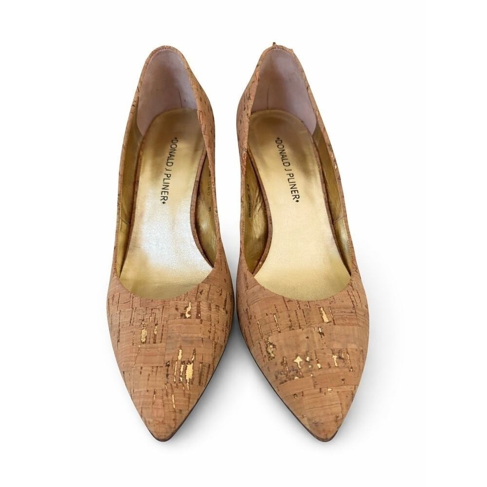 Donald J. Pliner Natural Tan‎ Cork and Gold Pointed Toe 4" Heels Size 8